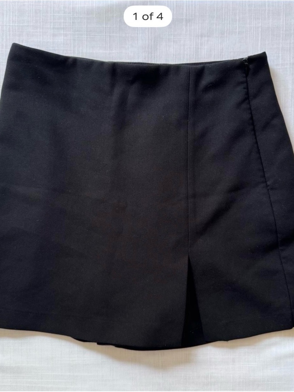 Sleek Zara mini skirt